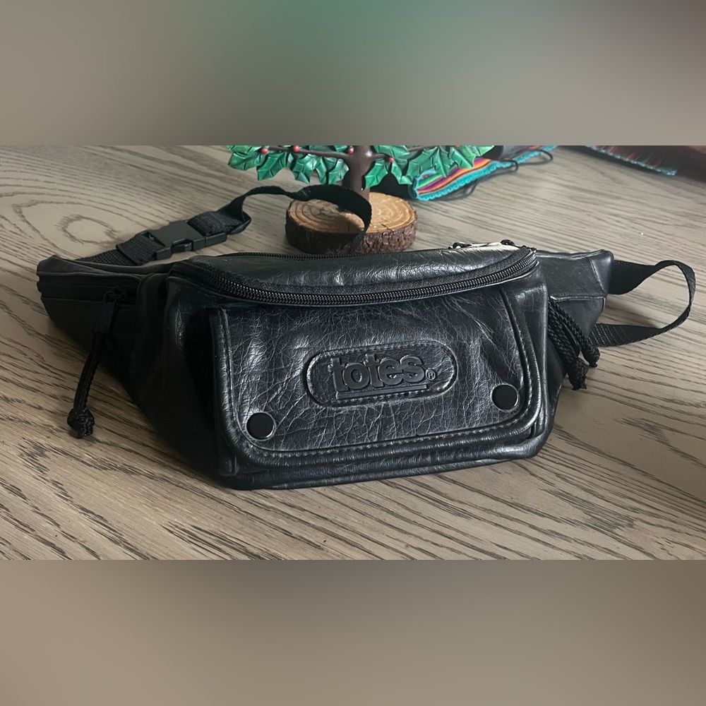 Totes Black Leather Waist Bag
